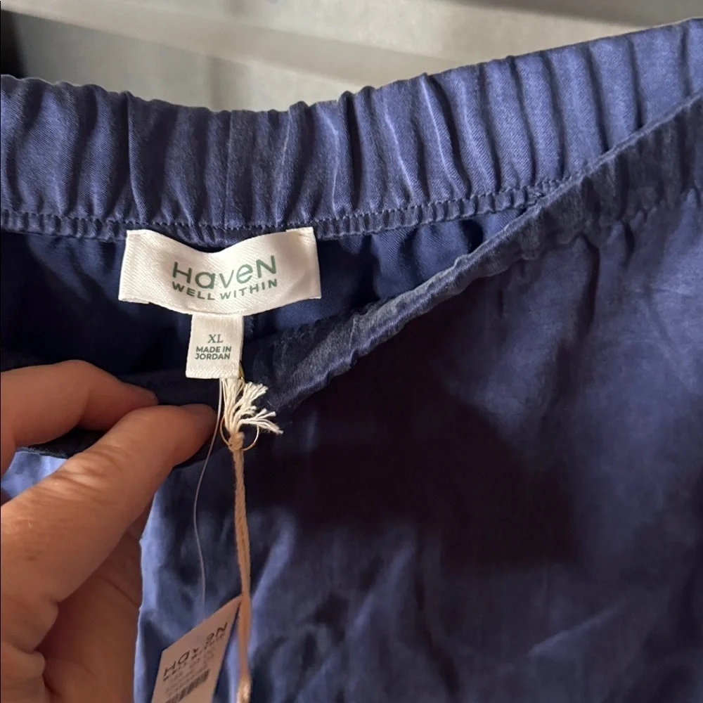 NWT!!! Haven well within blue natural luxe curved hem shorts, size XL
